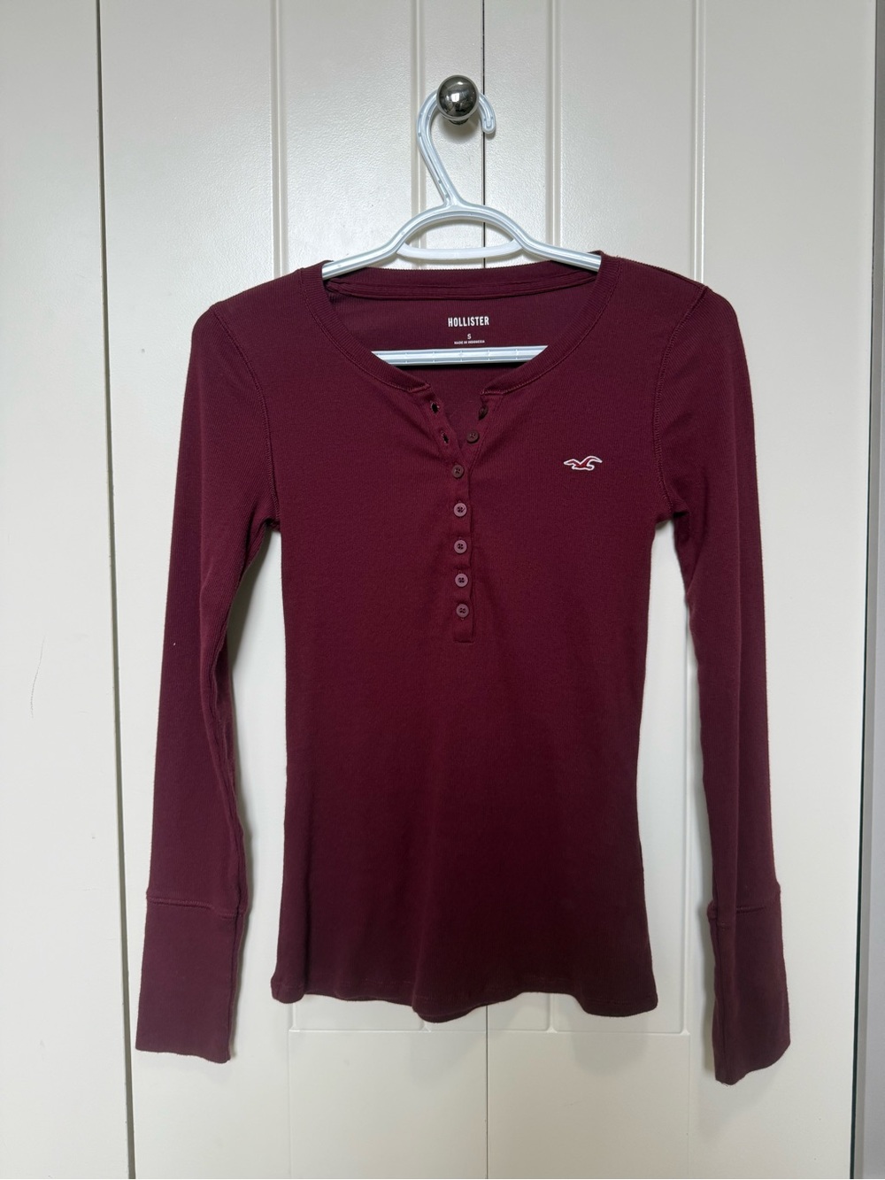 Hollister Icon Henley Long Sleeve size small
